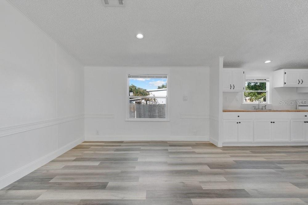 MONTVERDE MOBILE HOME SUB - Residential