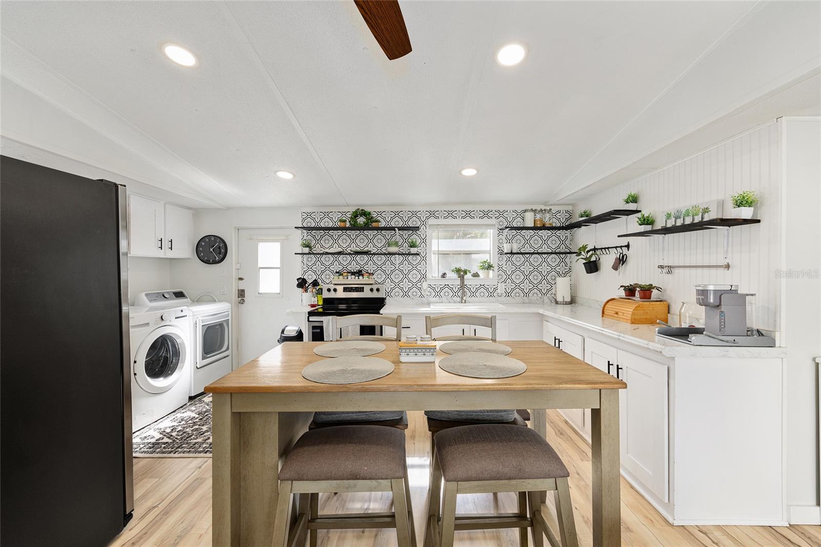 BREEZEWOOD ESTATE - Residential