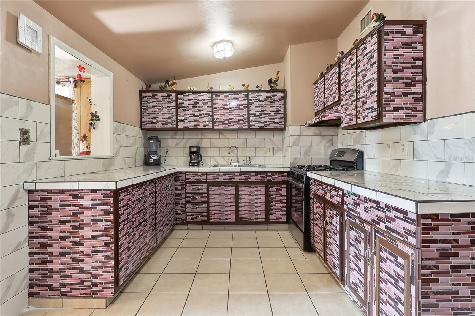 RICHLAND MANOR - Residential