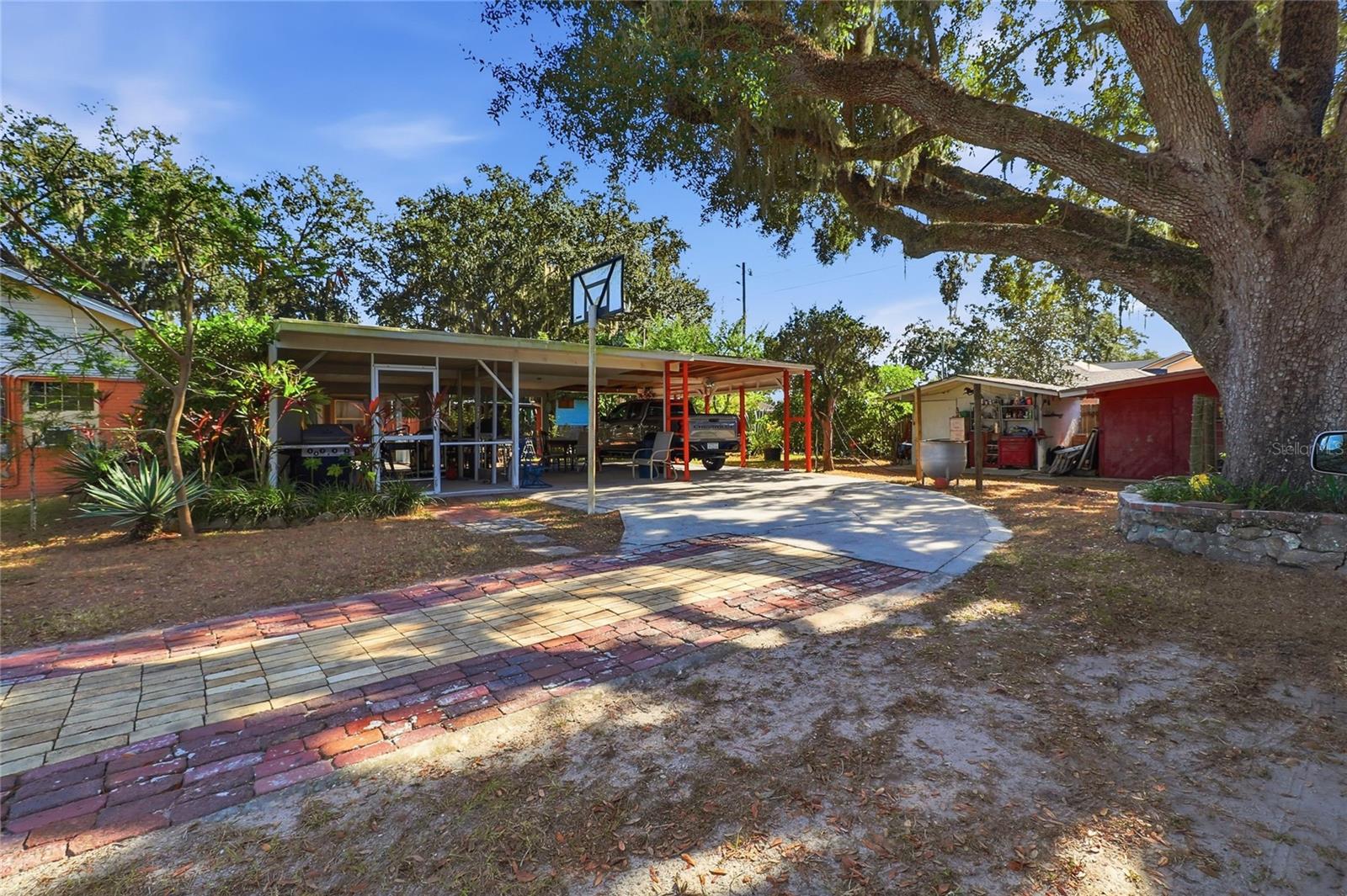 RICHLAND MANOR - Residential