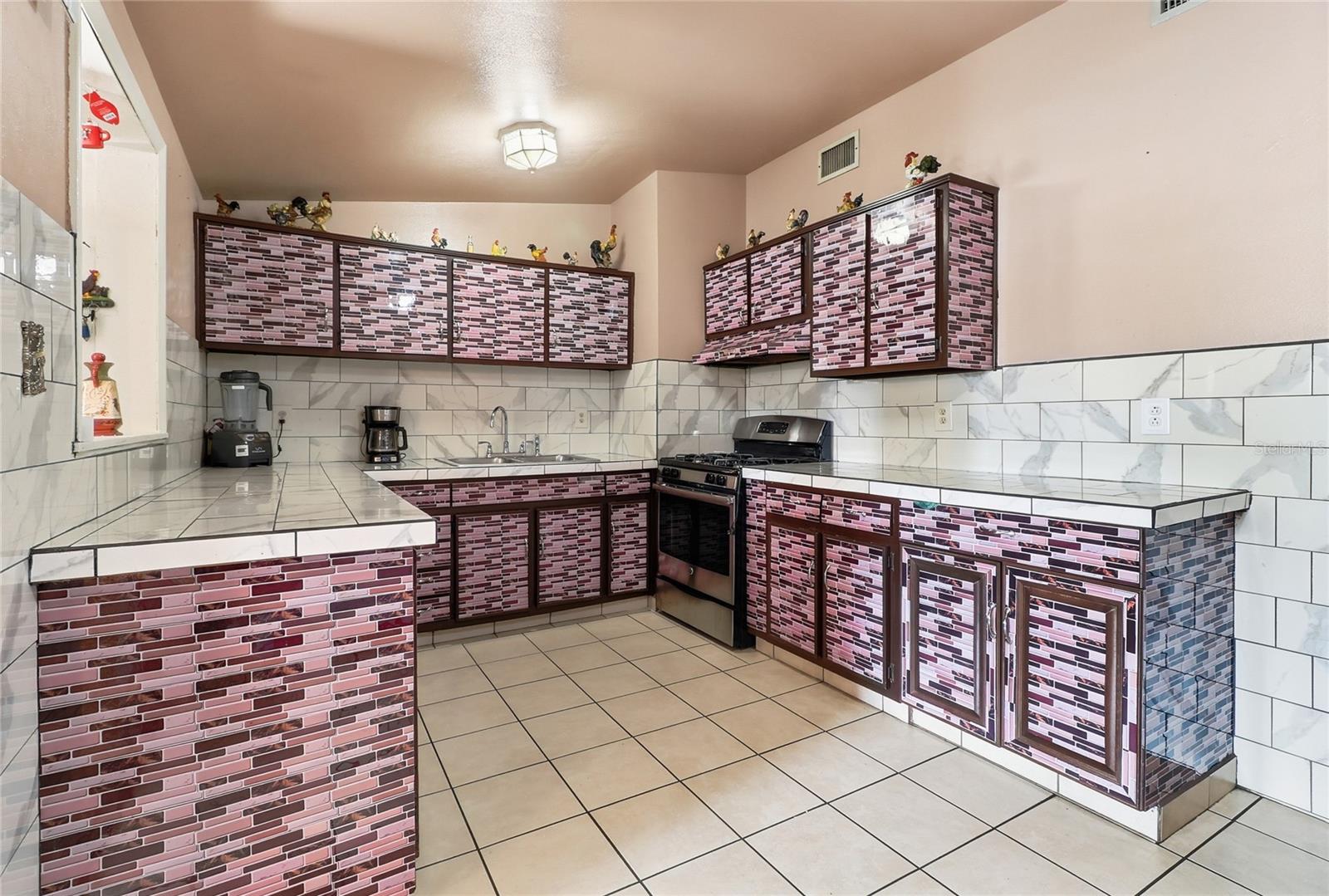 RICHLAND MANOR - Residential