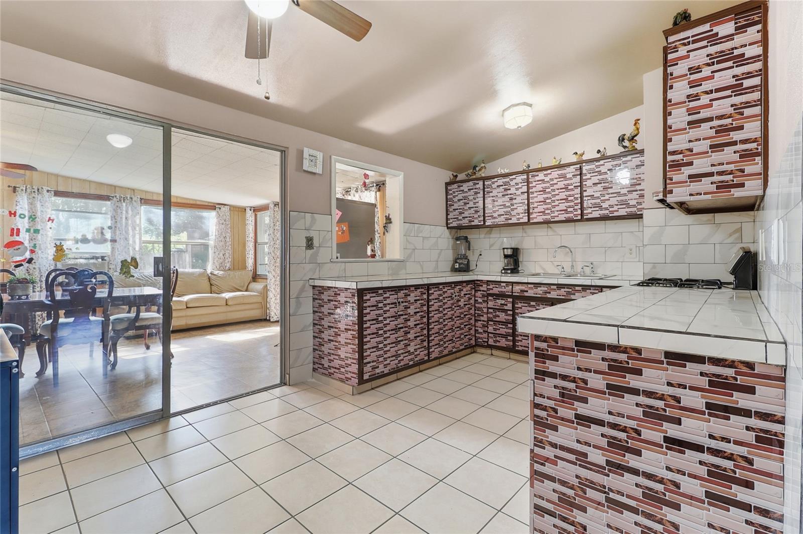 RICHLAND MANOR - Residential