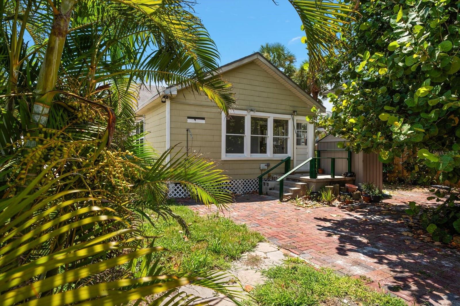 SUNSET BEACH - Residential
