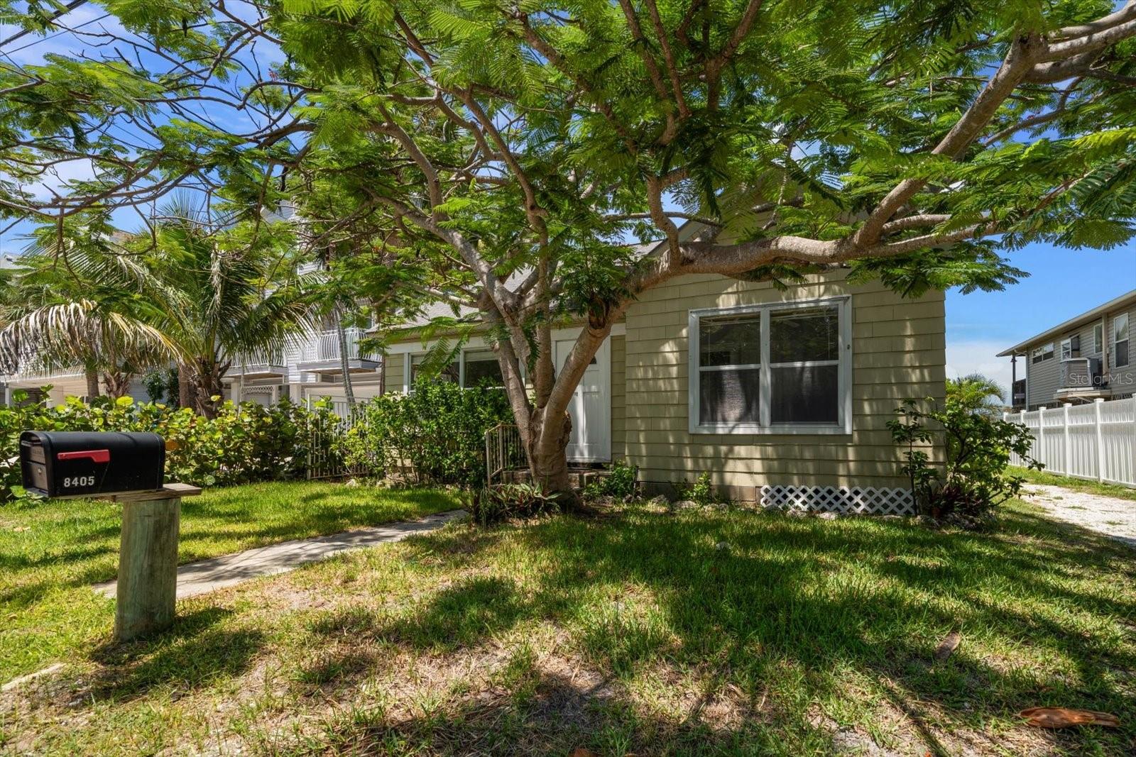 8405 BAYSHORE DRIVE
