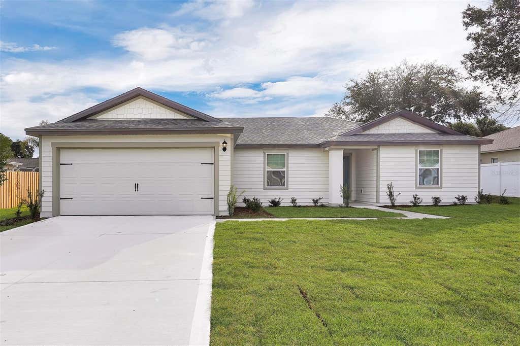 Photo of 2 Rymshaw Place, Palm Coast, FL 32164 (MLS # TB8532596)