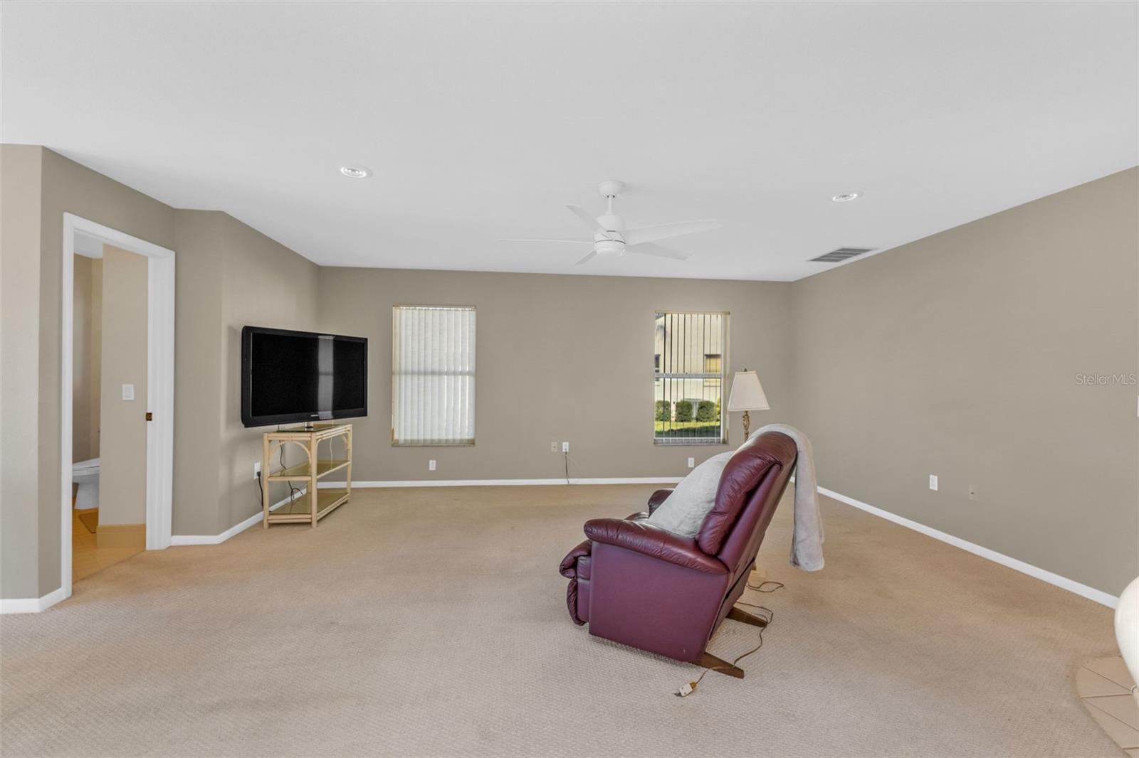 JACARANDA COUNTRY CLUB WEST VILLAGE - Residential