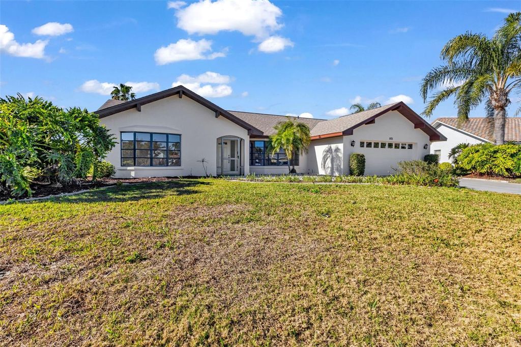 Photo of 975 N Doral Lane, Venice, FL 34293 (MLS # N6143136)