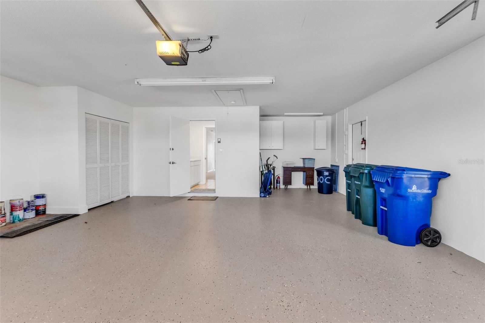 JACARANDA COUNTRY CLUB WEST VILLAGE - Residential