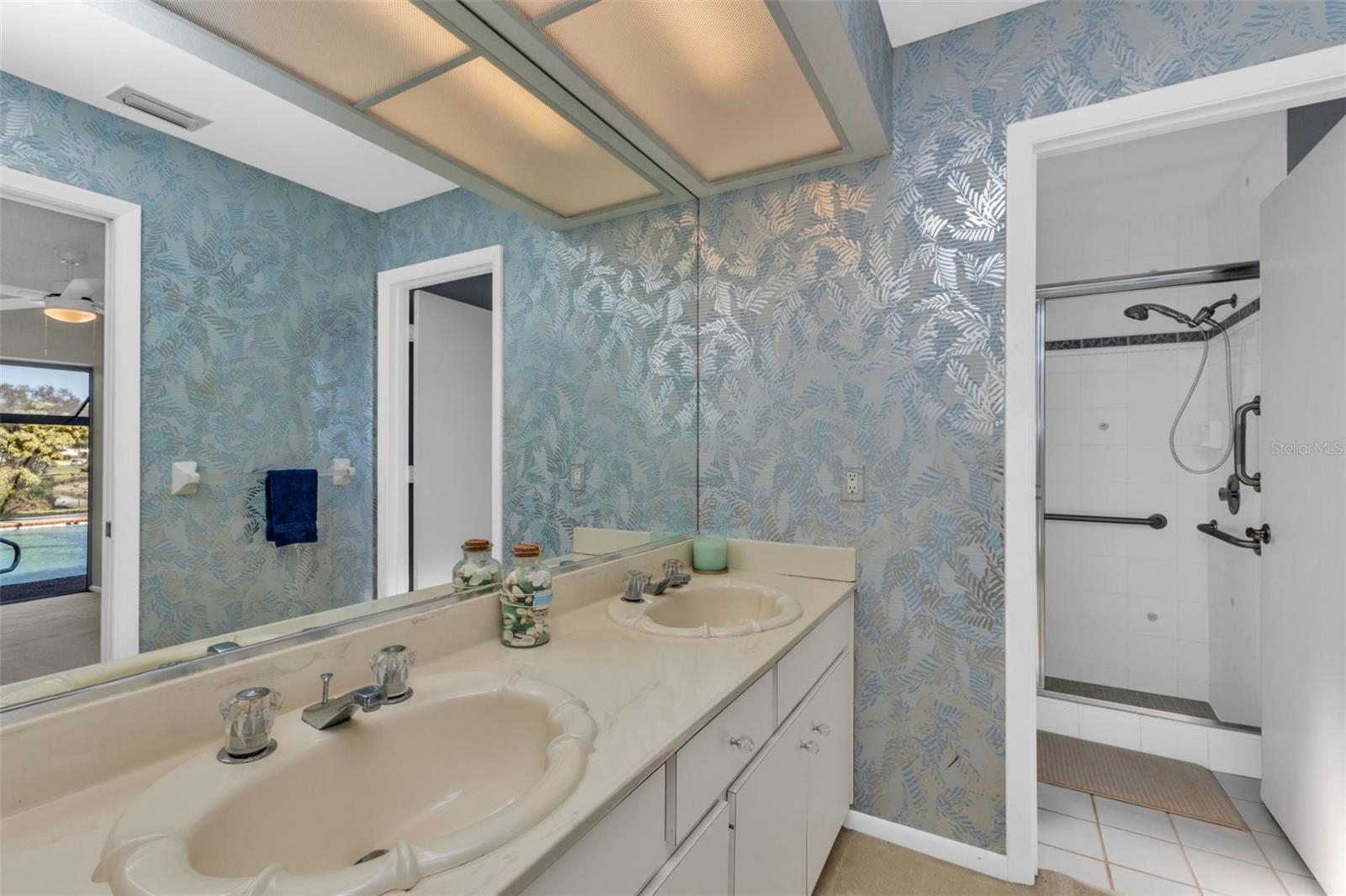 JACARANDA COUNTRY CLUB WEST VILLAGE - Residential