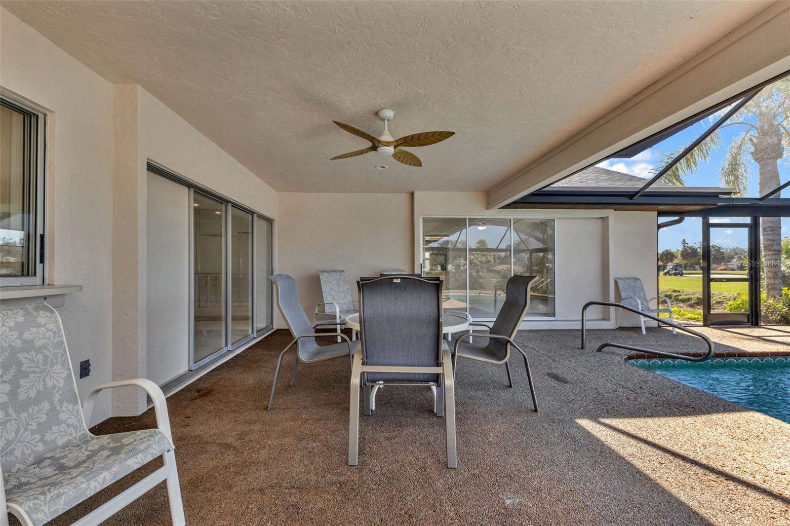 JACARANDA COUNTRY CLUB WEST VILLAGE - Residential