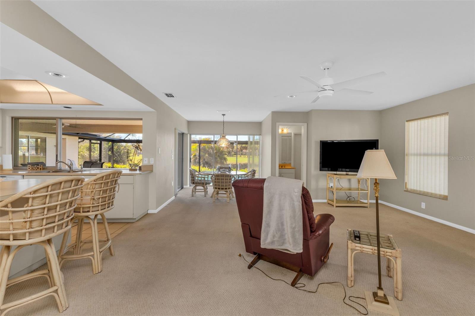 JACARANDA COUNTRY CLUB WEST VILLAGE - Residential