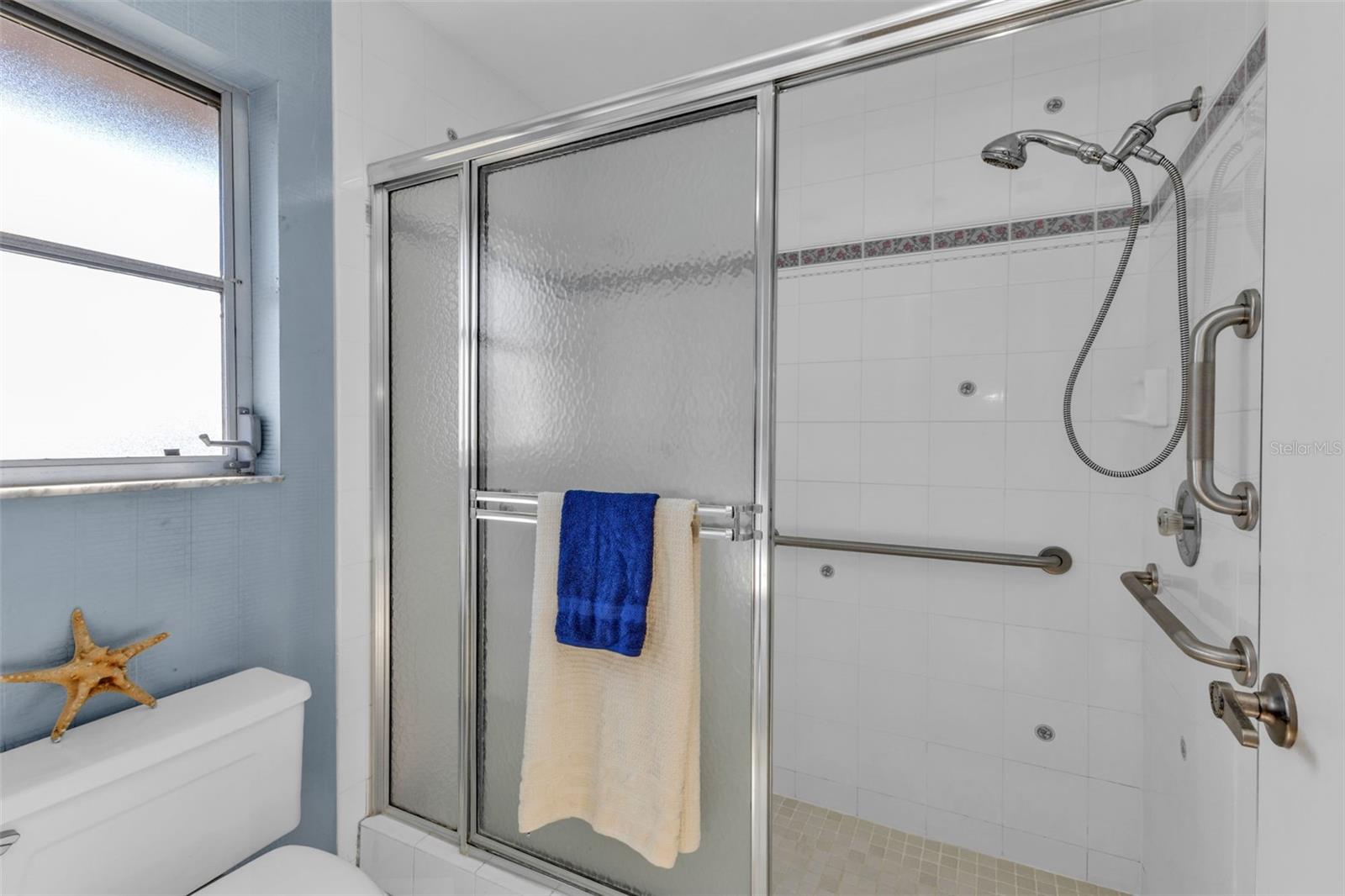 JACARANDA COUNTRY CLUB WEST VILLAGE - Residential