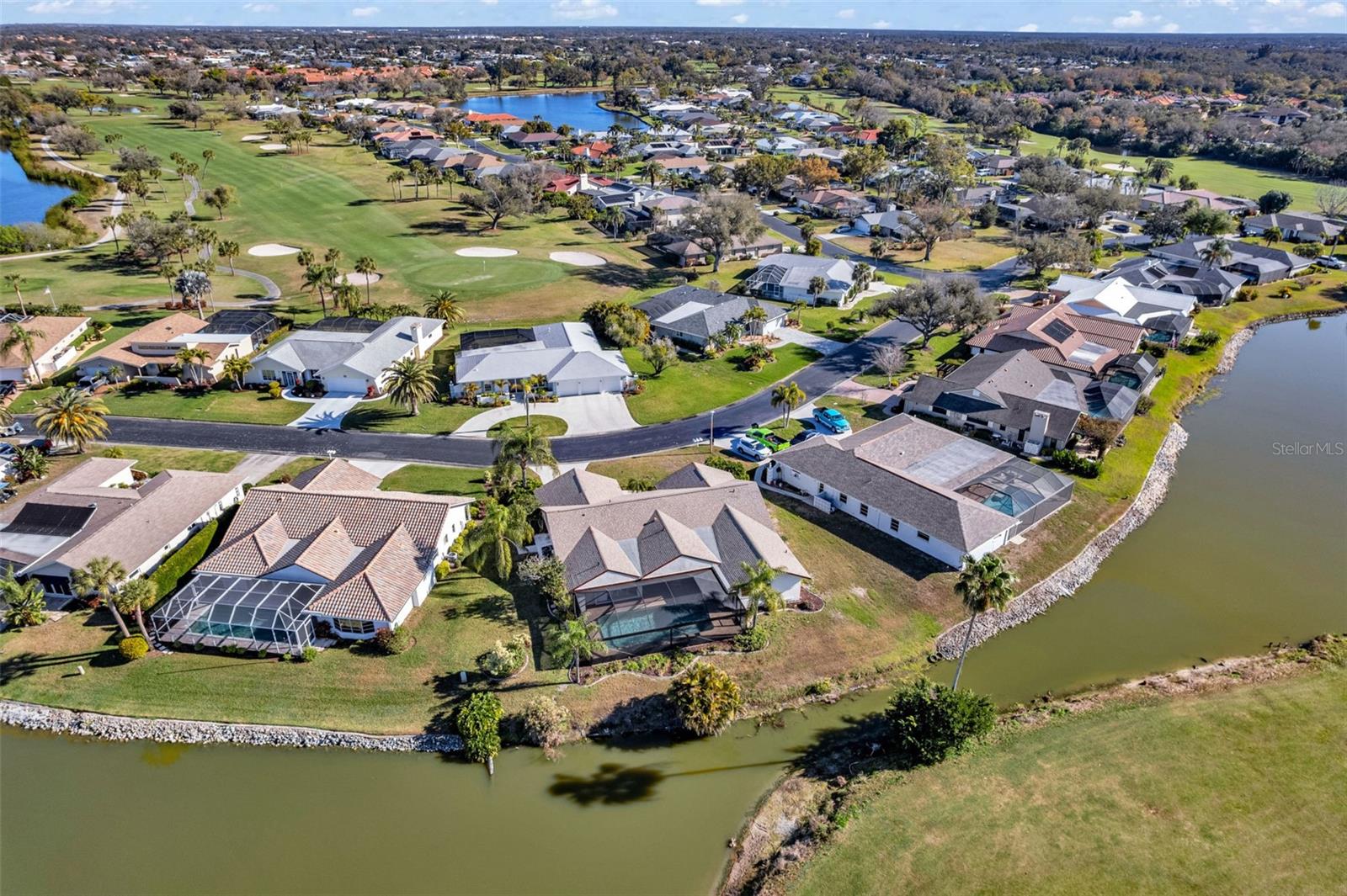 JACARANDA COUNTRY CLUB WEST VILLAGE - Residential