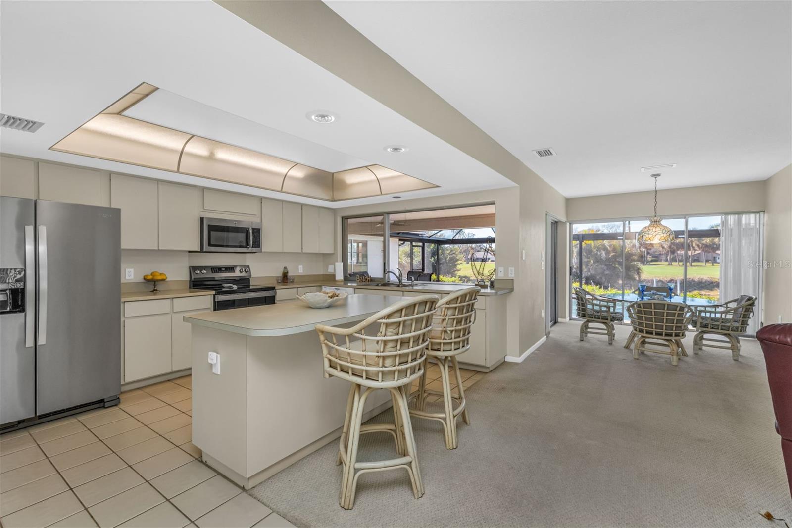 JACARANDA COUNTRY CLUB WEST VILLAGE - Residential