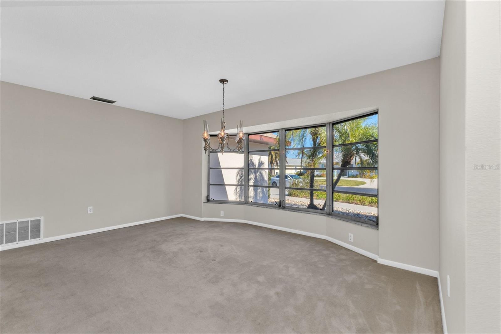 JACARANDA COUNTRY CLUB WEST VILLAGE - Residential