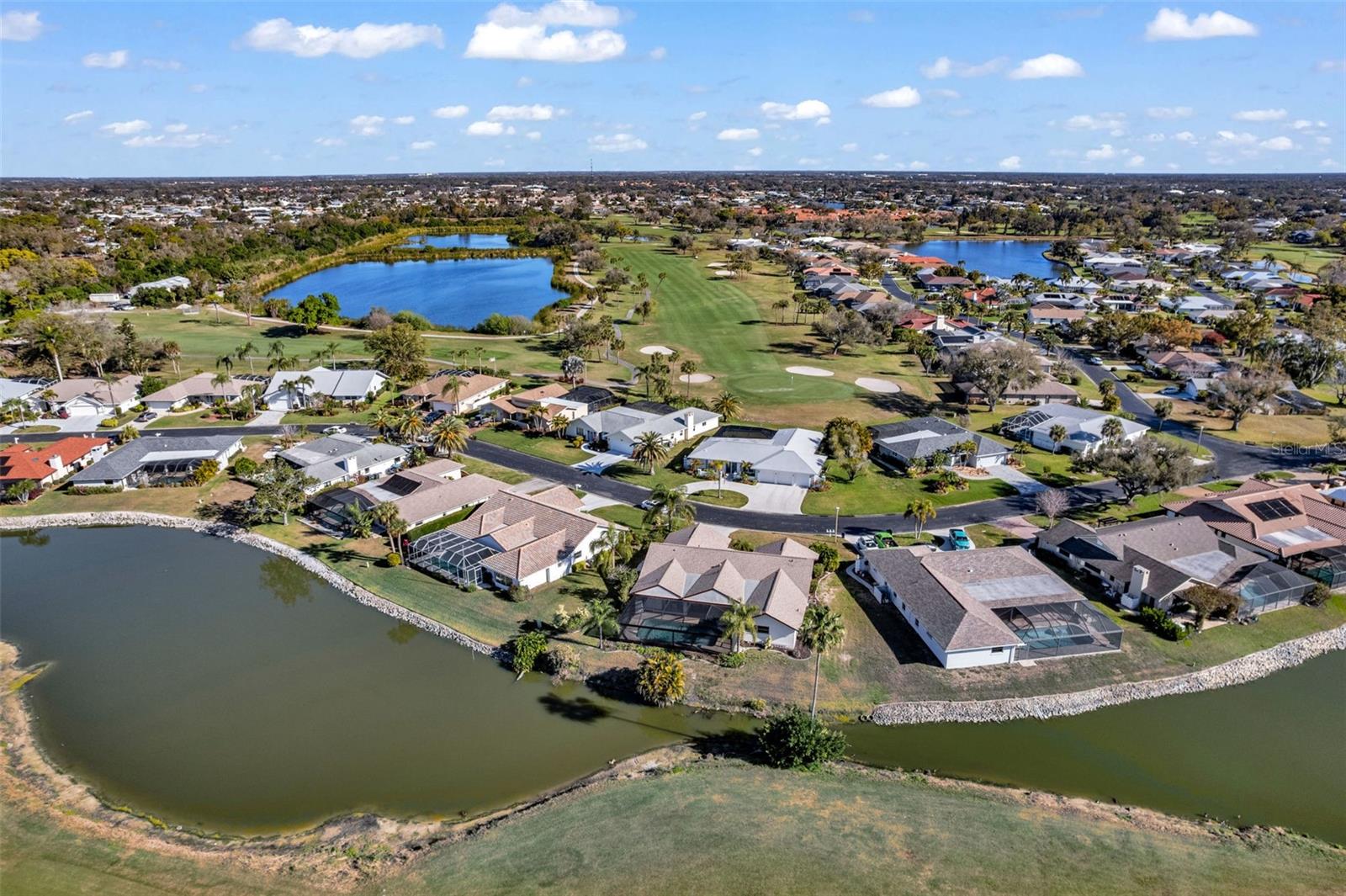 JACARANDA COUNTRY CLUB WEST VILLAGE - Residential