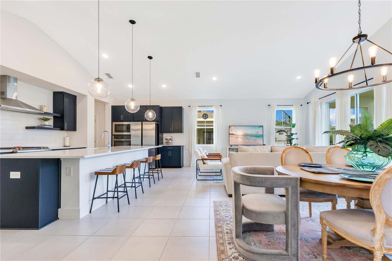 744 CURLY LOCKS LOOP