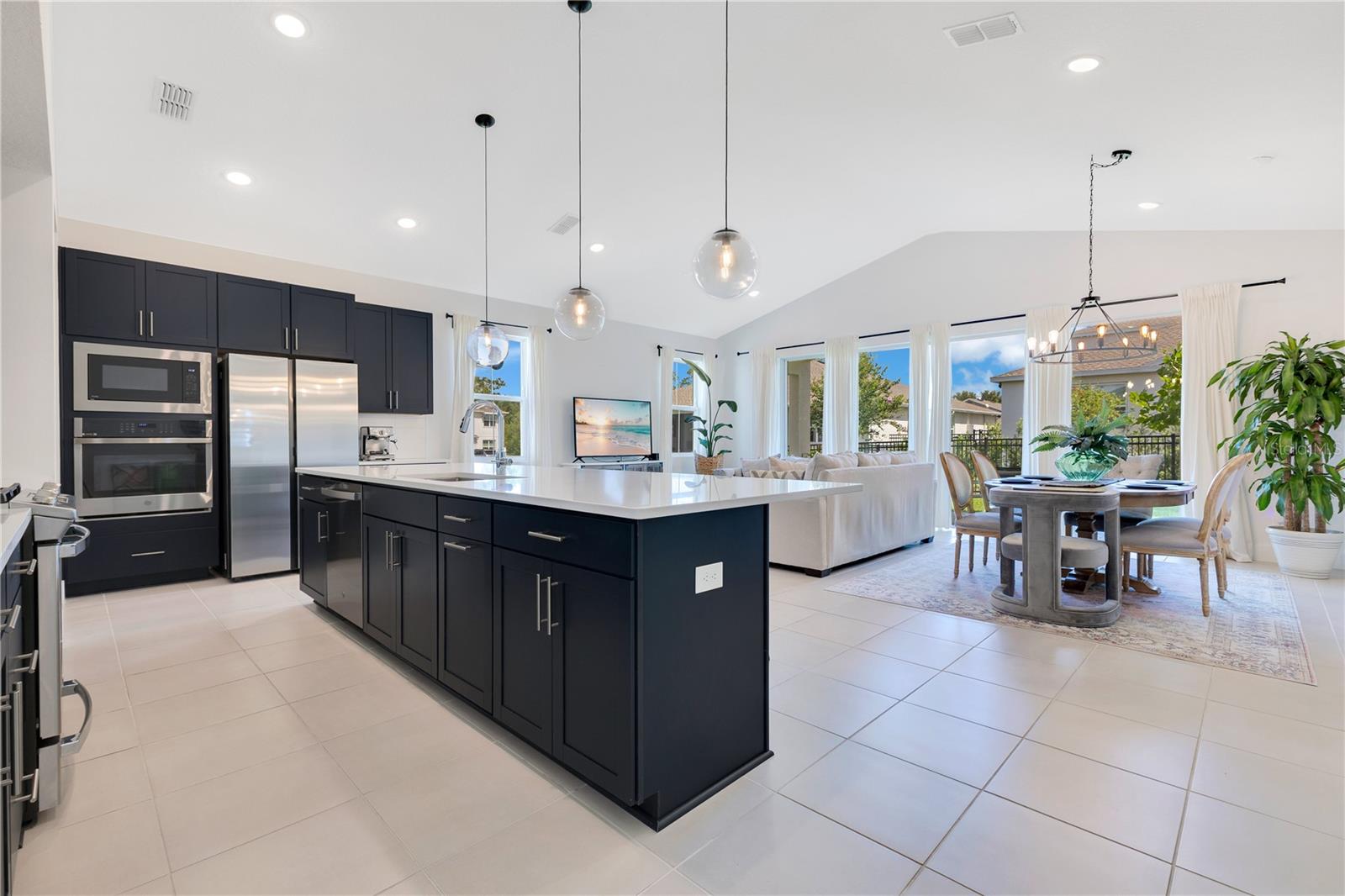 744 CURLY LOCKS LOOP