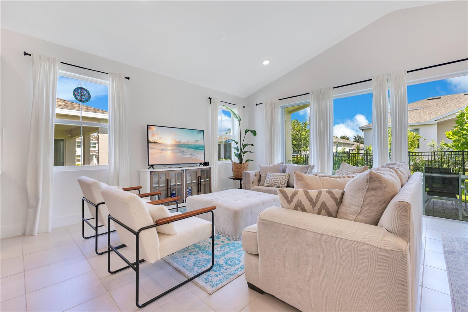 744 CURLY LOCKS LOOP