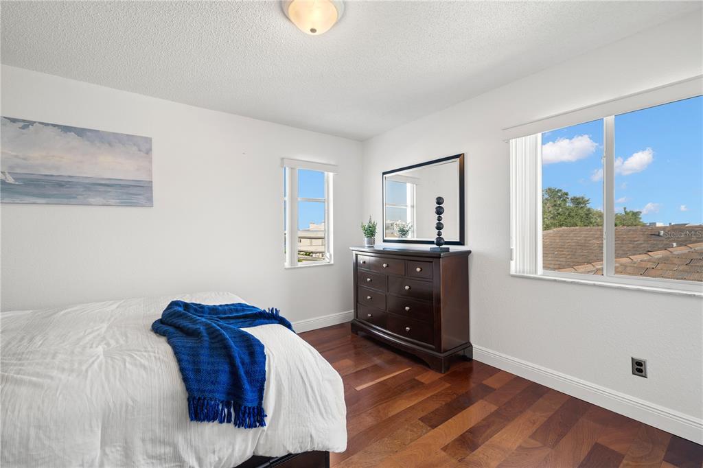 BAYSIDE SUB 4 - Residential