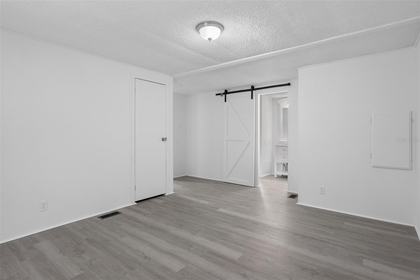 WEEKI WACHEE ACRES - Residential