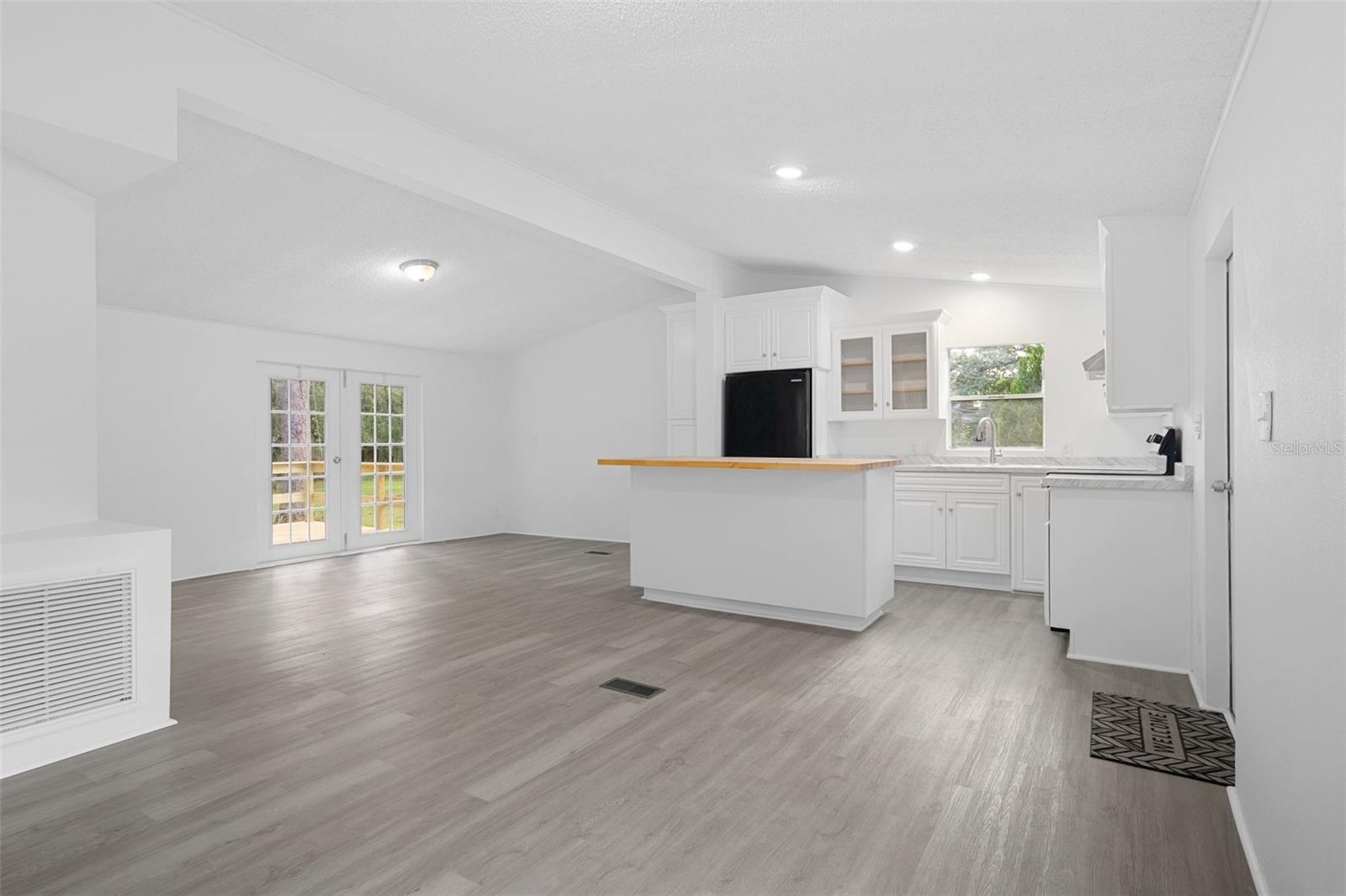 WEEKI WACHEE ACRES - Residential