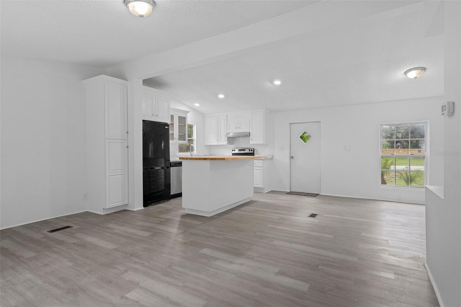 WEEKI WACHEE ACRES - Residential