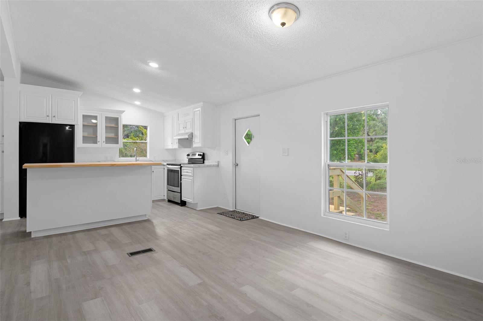 WEEKI WACHEE ACRES - Residential