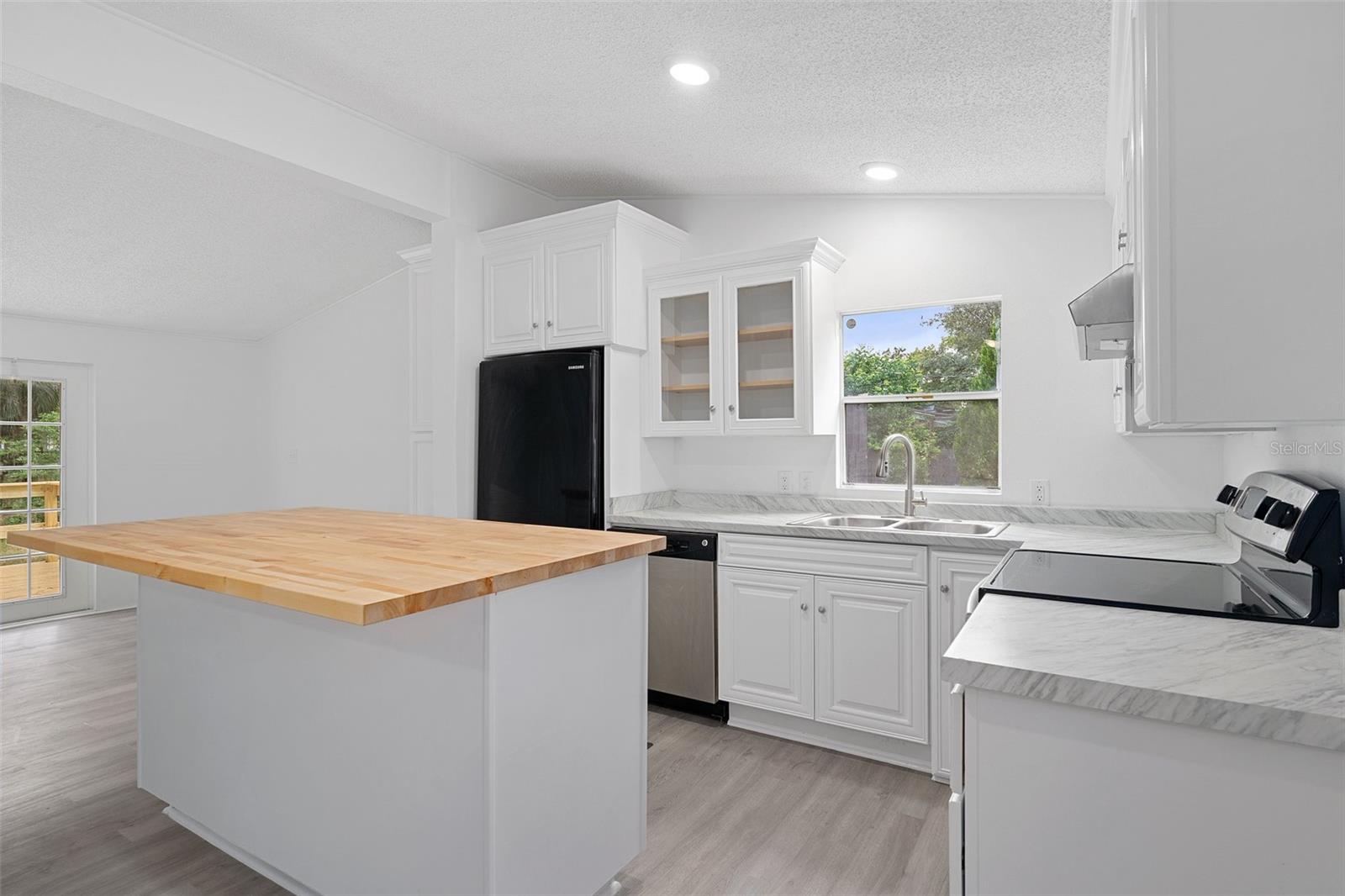 WEEKI WACHEE ACRES - Residential