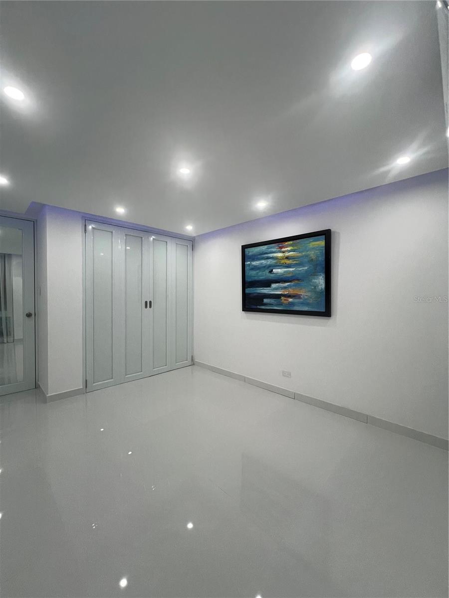 OCEAN TOWER CONDOMINIUM - Residential