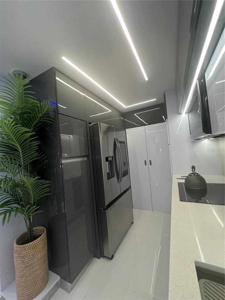 OCEAN TOWER CONDOMINIUM - Residential