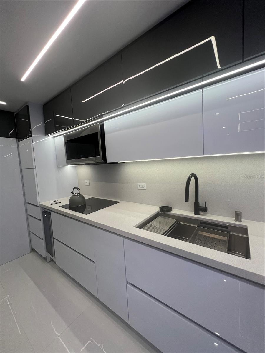 OCEAN TOWER CONDOMINIUM - Residential