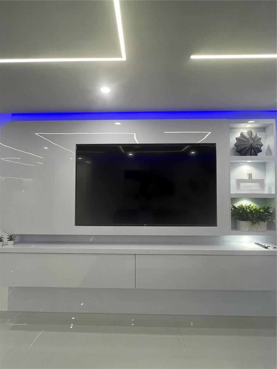 OCEAN TOWER CONDOMINIUM - Residential