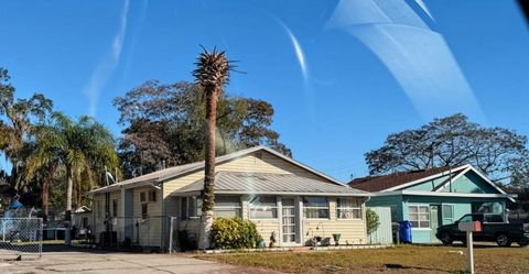 Photo of 1111 Vermont Avenue, Saint Cloud, FL 34769 (MLS # S5142410)