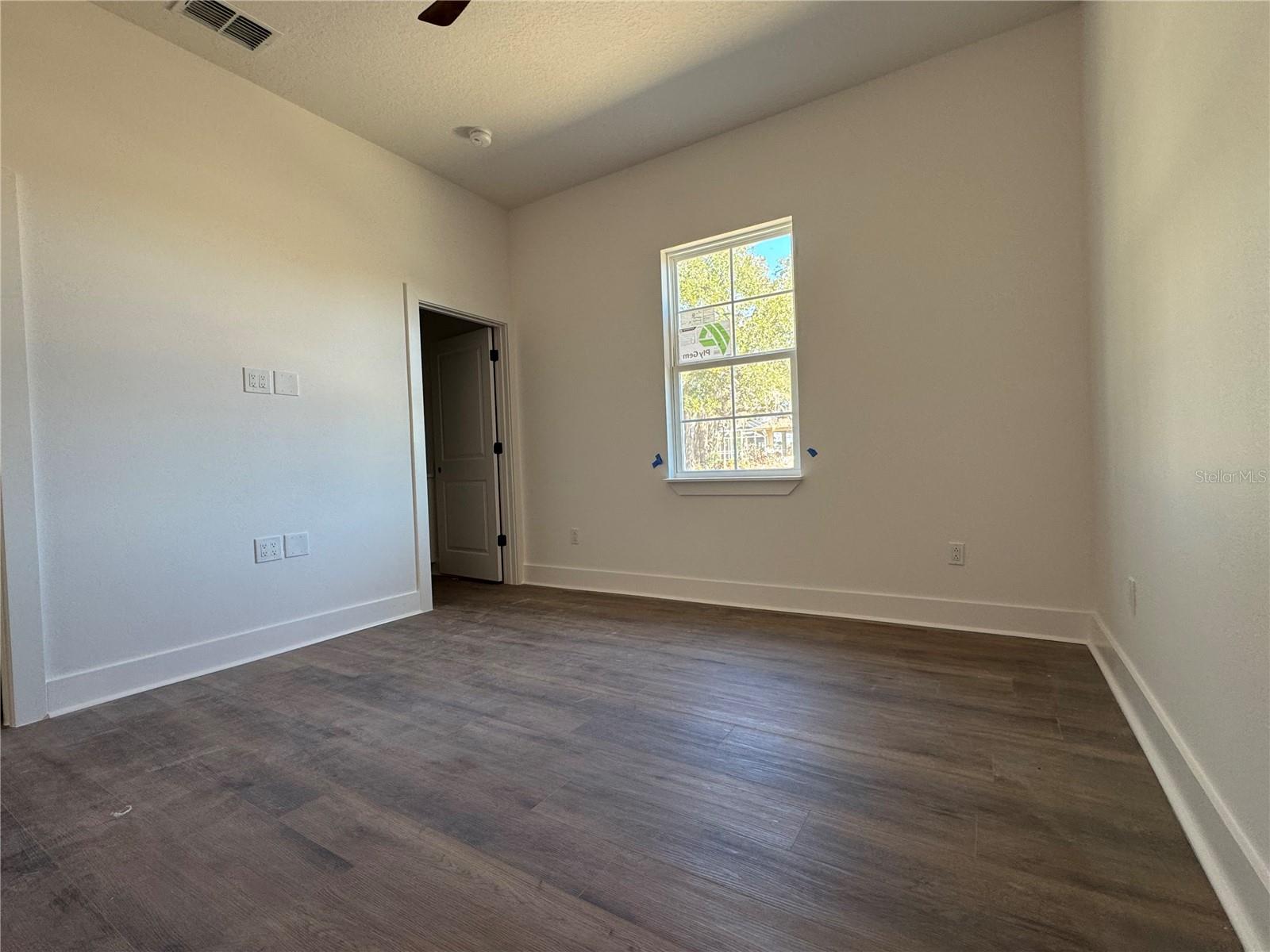 LAUREL RIDGE 02 - Residential