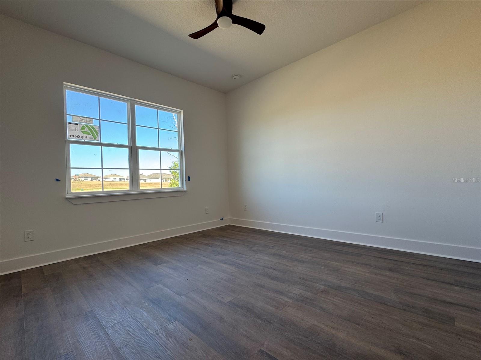 LAUREL RIDGE 02 - Residential