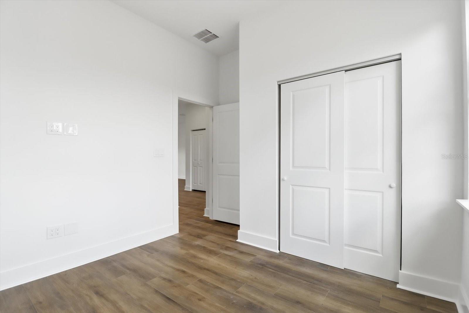 LAUREL RIDGE 02 - Residential