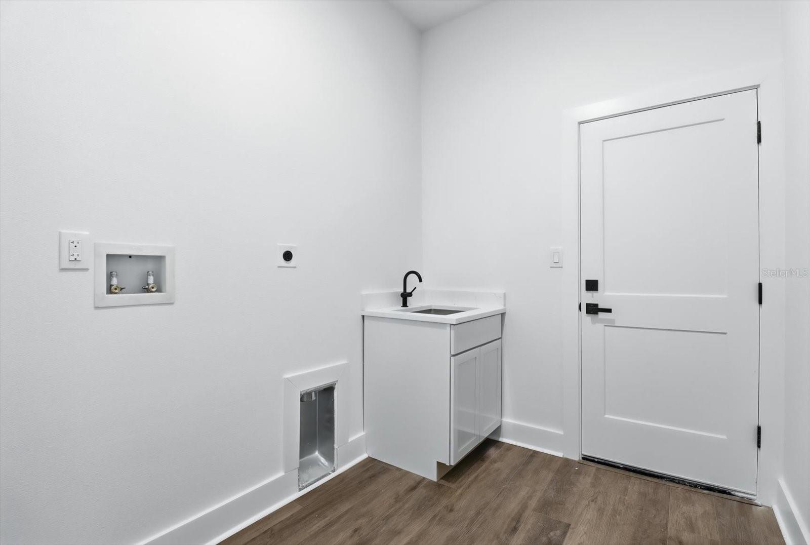 LAUREL RIDGE 02 - Residential