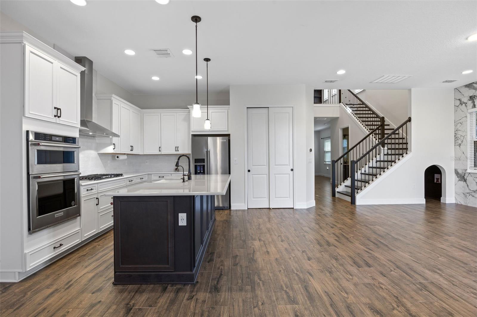 BELLA COLLINA WEST SUB - Residential