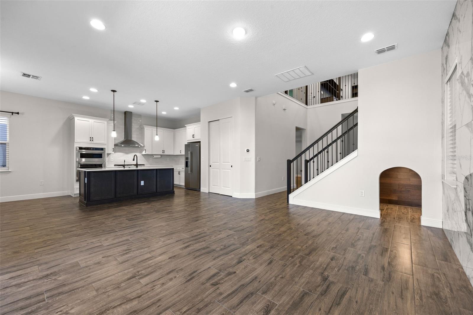 15702 VETTA DRIVE