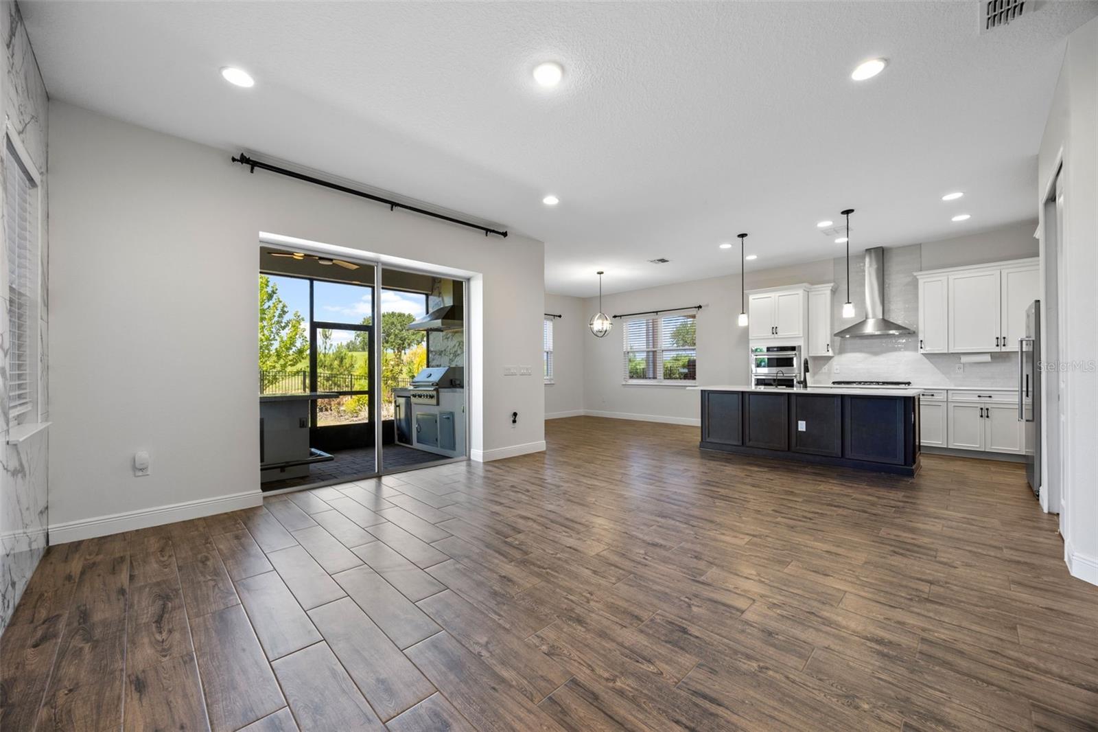 BELLA COLLINA WEST SUB - Residential