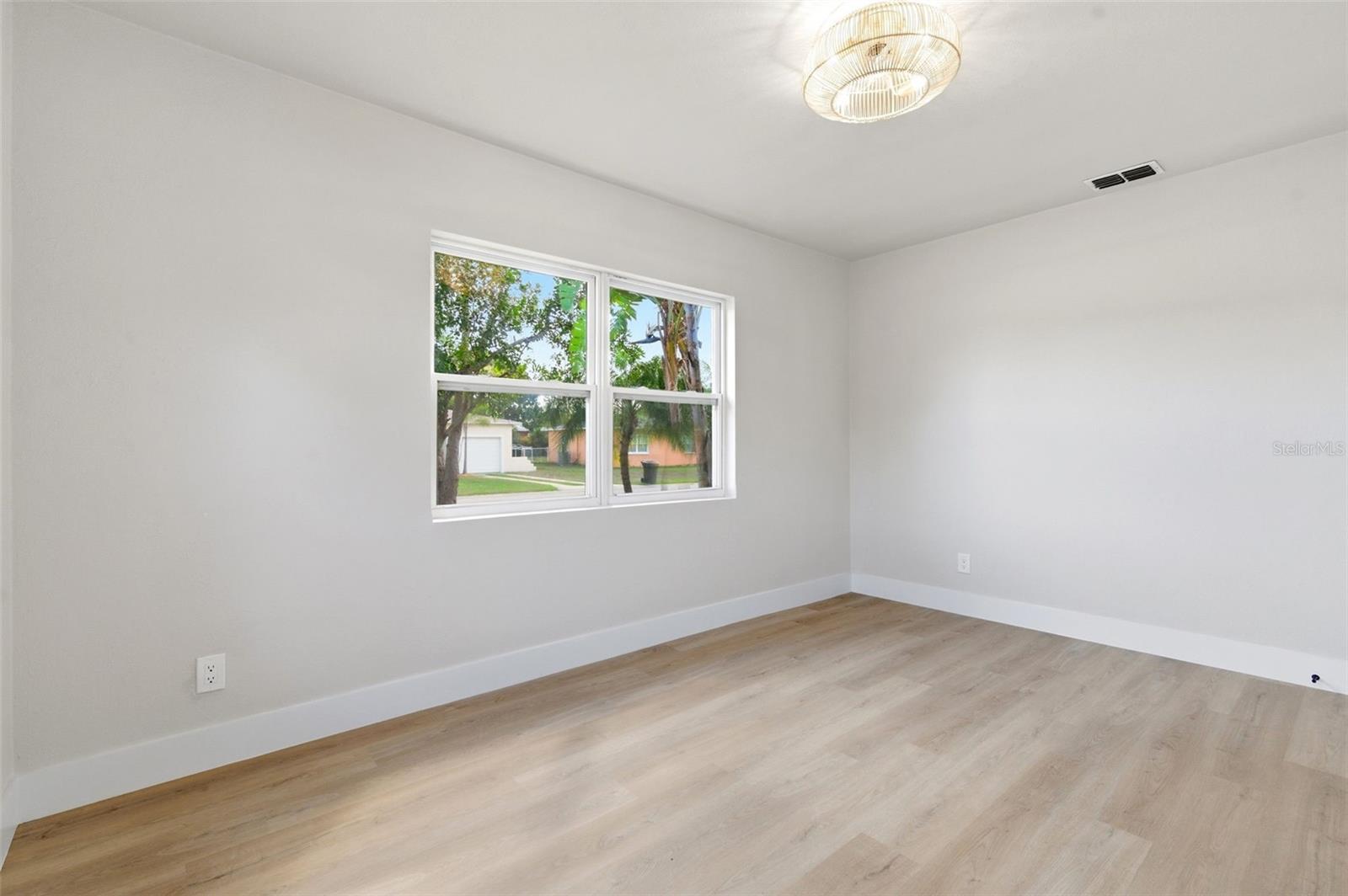 SIRMONS ESTATES - Residential