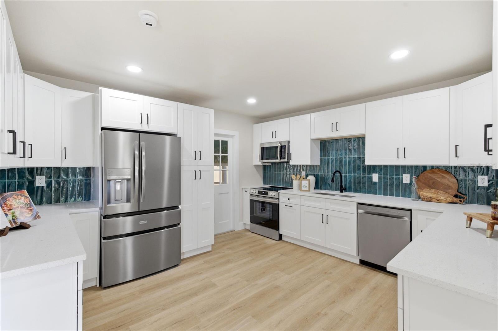 SIRMONS ESTATES - Residential