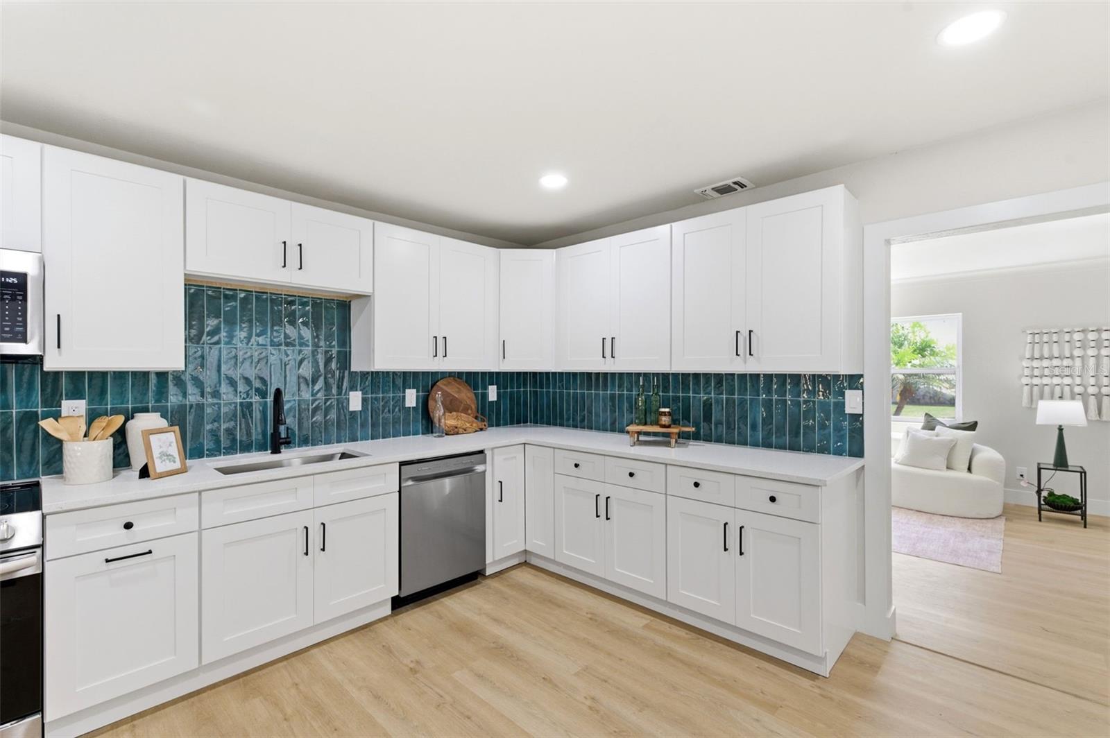 SIRMONS ESTATES - Residential