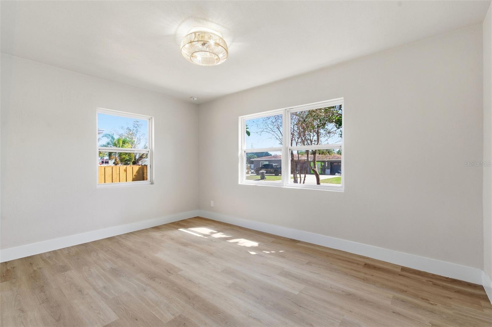 SIRMONS ESTATES - Residential