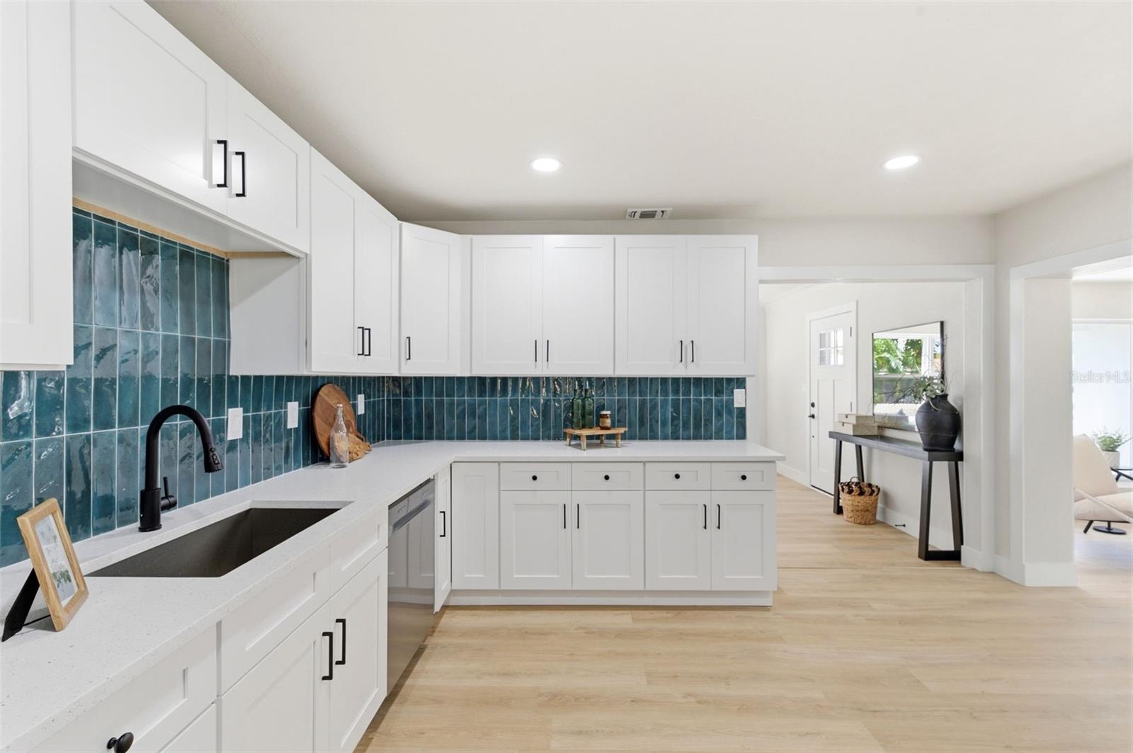 SIRMONS ESTATES - Residential