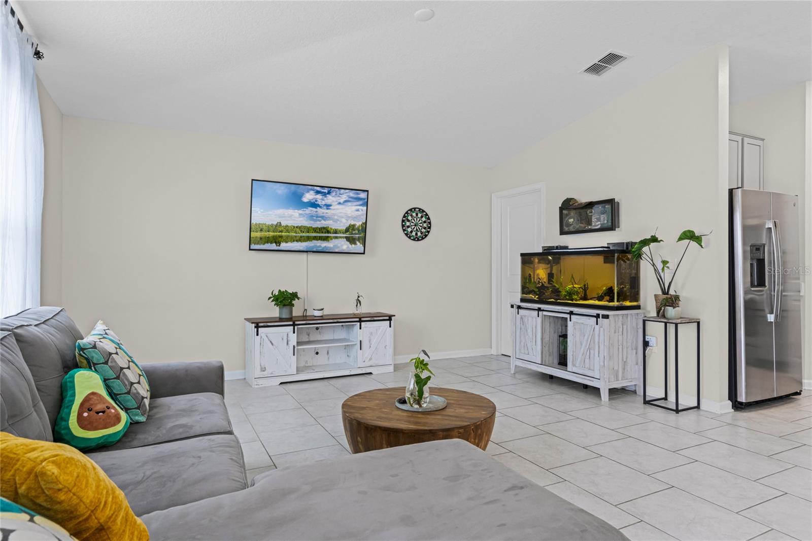 ESTATES AT LAKE HAMMOCK - Residential