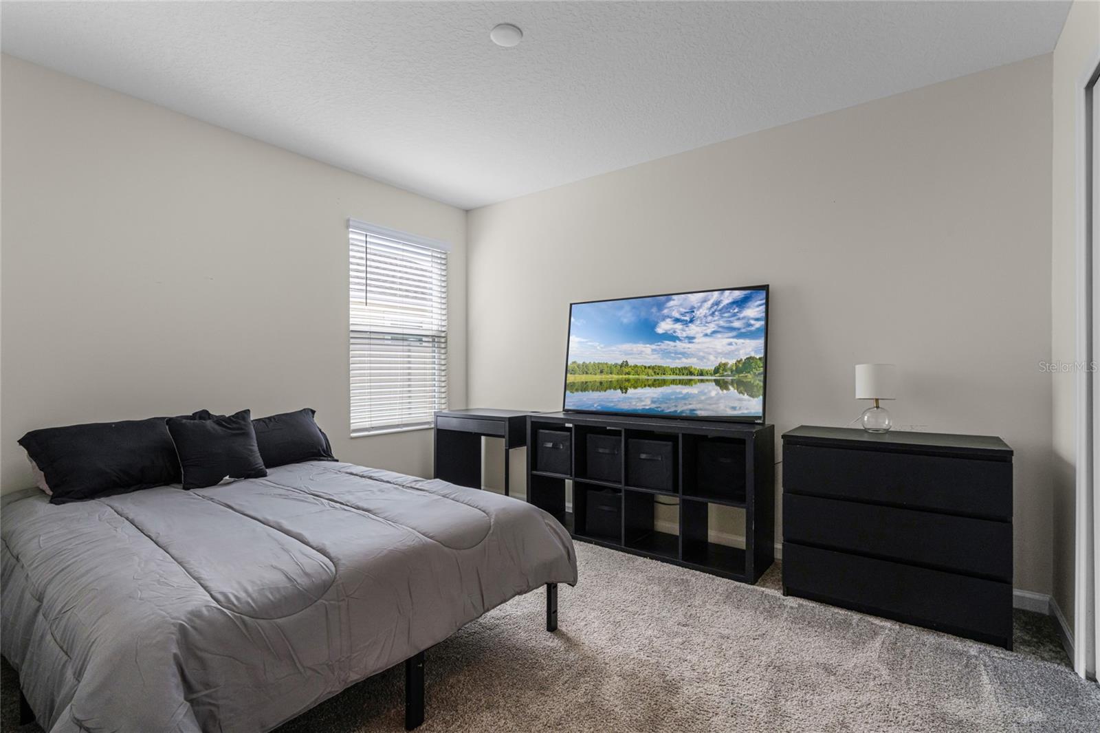 ESTATES AT LAKE HAMMOCK - Residential