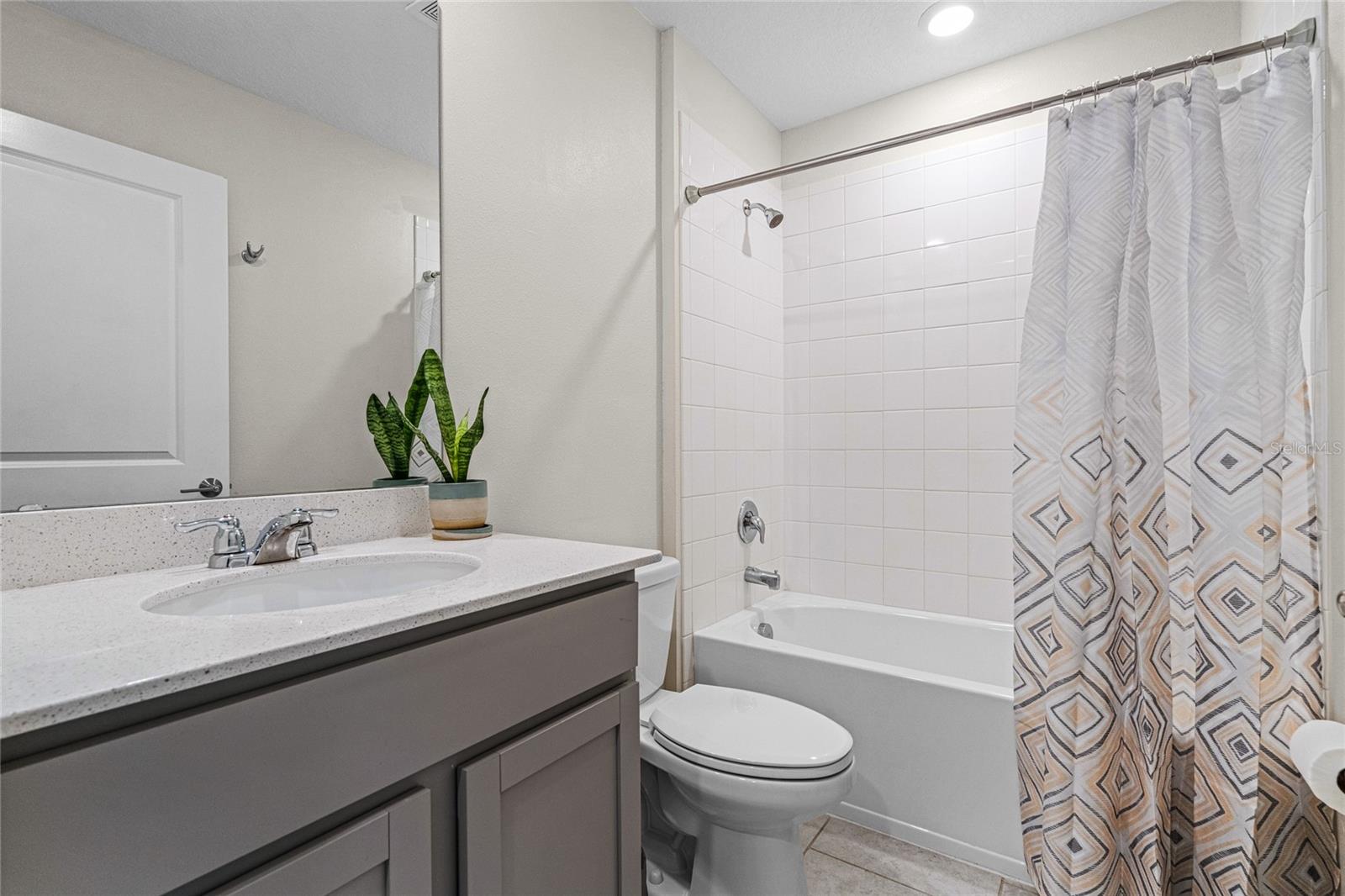 ESTATES AT LAKE HAMMOCK - Residential