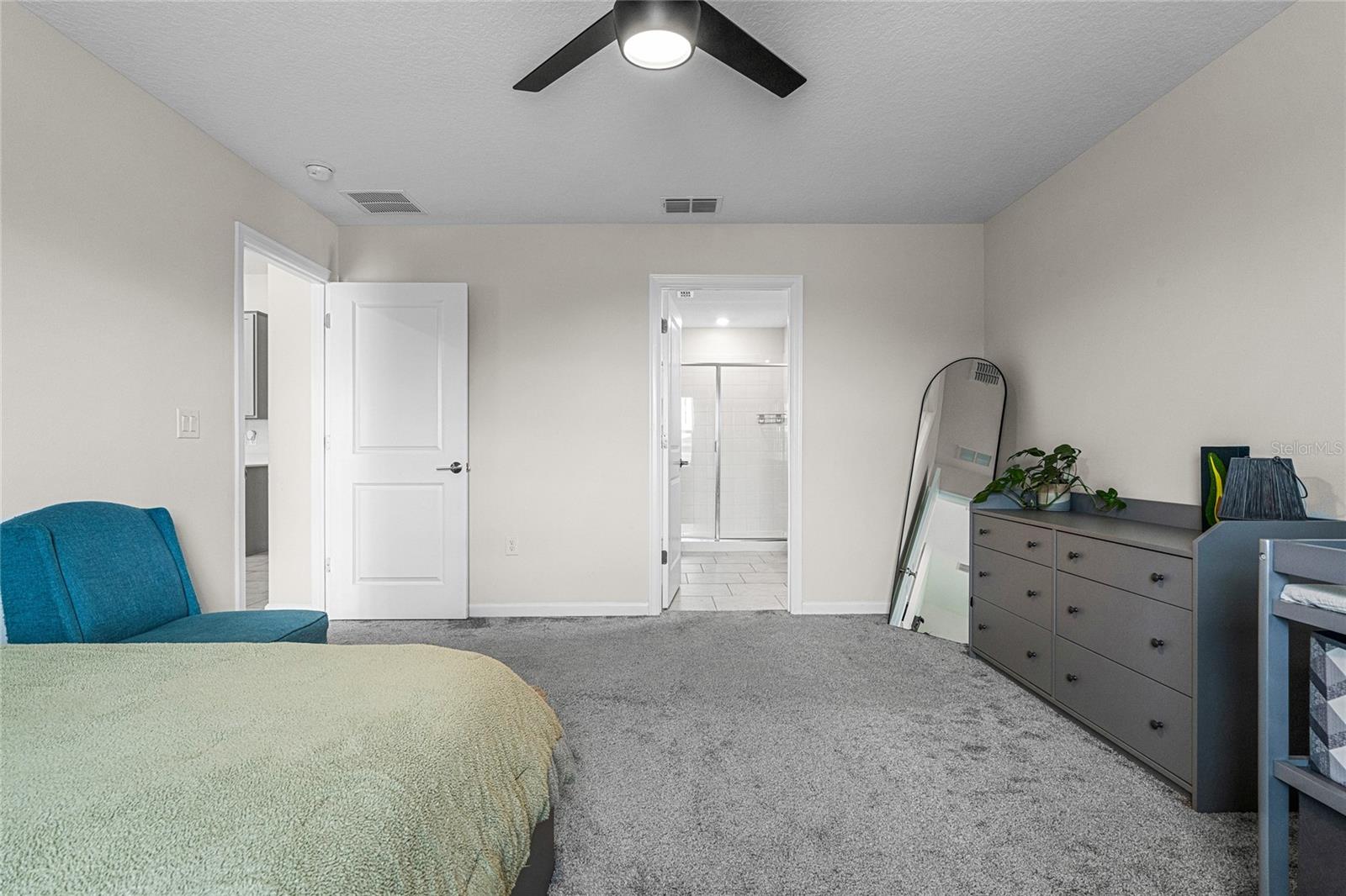 ESTATES AT LAKE HAMMOCK - Residential